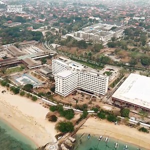 Sejarah Hotel Bintang 5 Pertama Dan Tertinggi Di Bali. Grand Inna Bali Beach Hotel (Sekarang The Meru Sanur). Dirintis Bung Karno dan Ditutup Untuk Renovasi di Era Presiden Jokowi. #GrandInnaBaliBeach #BaliBeachHotel #Sanur #Bali #TheMeruSanur | Ngurah Surya Kusuma