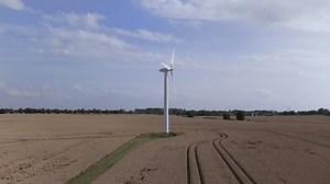 Cinematic Drone-Ansicht: POI umkreisen die Turbinenbasis: Stockvideos & Filmmaterial (100 % lizenzfrei) 3971010981 | Shutterstock