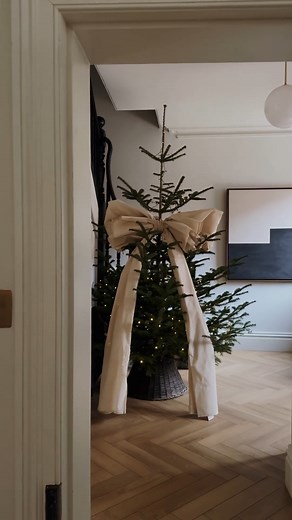 20K views · 106 reactions | Happy Holidays from team Livingetc This beautiful tree from @thehousethatblackbuilt is filling us with festive cheer! Credit to: @thehousethatblackbuilt #Livingetc #festivedecor | Livingetc | Facebook