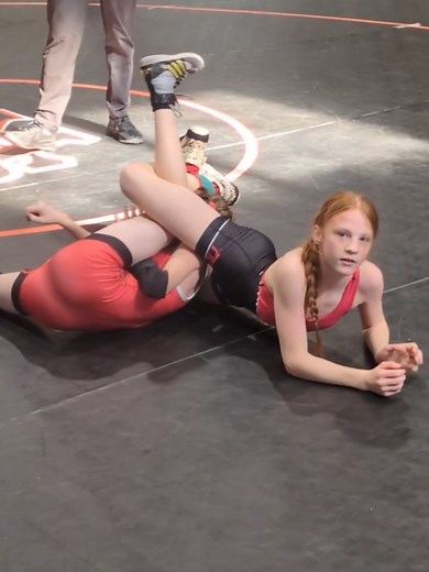 Leg Cradle Techniques: Mastering the Spladle