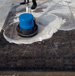 95K views · 778 reactions | Satisfying cleaning of a dirty dining room rug | MetDaan Fashion | Facebook