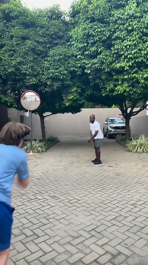 Boxing fitness 🥊 #accraghana #personaltrainer #boxingtraining | Torado Bruce