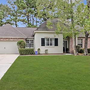 퐻표퓂푒 퐼퓈 풶 ퟣퟢ! tinyurl.com/1824PalmerCourt  Open Kitchen w/ Granite...