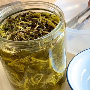 893K views · 10K reactions | #ผักเสี้ยน #ผักดอง #อร่อย #ถนอมอาหาร #น้ำพริกปลาย่าง เมื่อคุณถามว่า"ผักเสี้ยนดอง"ทำอย่างไร? คลิปนี้มีคำตอบครับ | นายแทน ชวนทำอาหาร | Facebook