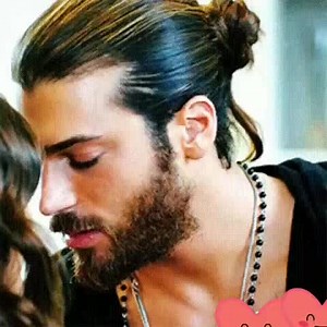 166K views · 3.7K reactions | O seară minunată, dragi prieteni! Weekend plăcut! ❤️❤️❤️❤️❤️❤️ | Iubirea învinge | Facebook