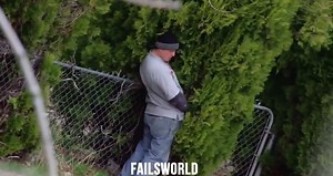 Drunk Pee Walk Fail