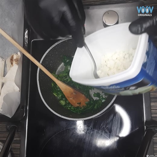 Cheesy Burek Rolls With Spinach And Minced Meat | Terra Cooking