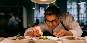 40 Restaurant Workers Reveal the Crazy Ways They Mess with Your Food