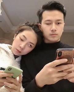 31K views · 881 reactions | When you “trust” and “respect” each other’s privacy  #relationshipgoals #dating #couple #youreverydayasian | Your Everyday Asian | Facebook
