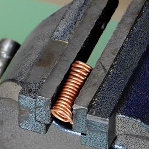 DIYワイヤーブレスレットのチュートリアル：初心者にやさしいマスタークラス！ | 5分でできる DIY で遊ぼう | Facebook