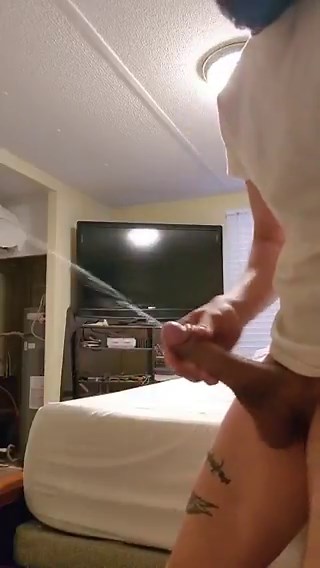 RT @CumLovers89: Massive cumshot.#cum #cumshot #cumming #cumshooters #Horny #hornymen #jerkoff #jerkingoff #fetish #bigcumshot #blowyourlo…