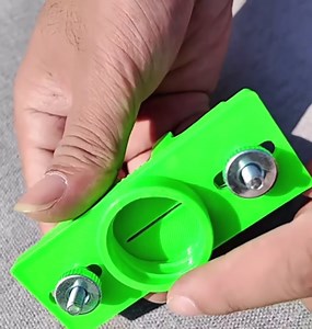 Precision Glue Applicators – 2 Pack Adjustable Width Adhesive Spreading Tool for Woodworking, Furniture, and Flooring (10-22mm)