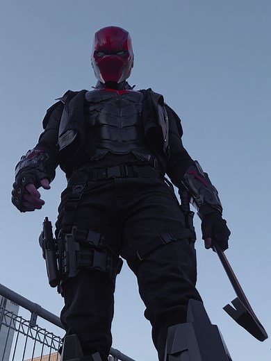 Harley Quinn y Jason Todd: Cosplay de Red Hood