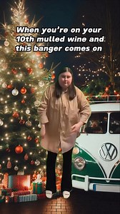 Stepping in 🎄 #Christmas #dance | Split Drinks