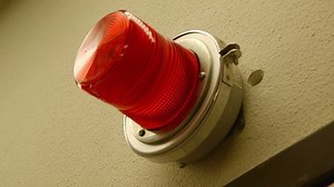 clip-5351417-light-lamp-flashes-red-warns-potential-hazard