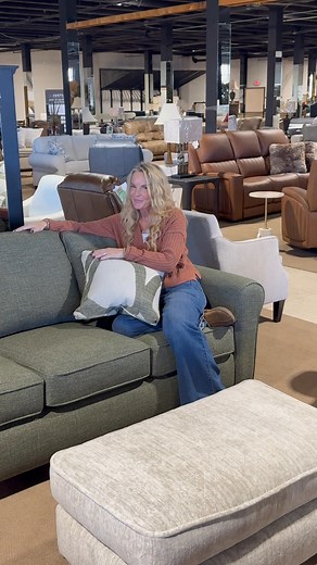 @topfans #shopsmallbussines #sofa #lvpflooring #furnituredesign #flooring #recliners | Kelly's Carpet & Furniture