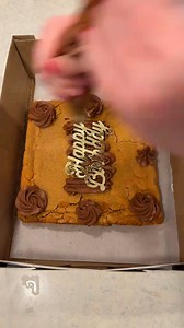 Peanut butter chip cookie cake with chocolate buttercream frosting! This was definitely not perfect, but everyone has a baking fail every now and then 🤣 #homebakerybusiness #cakedecorating #ChristmasBaking #PeanutButterCookies #sheetcake | Cake Art