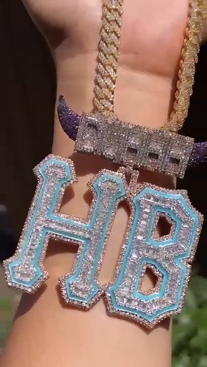 Customized Diamond Pendant 💎 Now available at Capri Jewelers Arizona! www.caprijewelersaz.com #CapriJewelers #diamond #diamonds #diamondjewelry #diamondjewellery #pendant #diamondpendant #diamondpendantset #customdiamondpendant #custompendant #customizedpendant #custommadependant #custommade #customized #tempemarketplace | Capri Jewelers Arizona