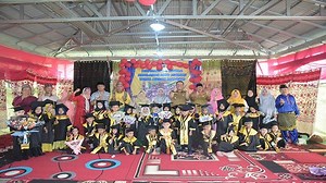 Hadiri Wisuda PAUD Perintis Desa Lumbang, Fahrur Rofi Ajak Perangi Stunting - Tribunpontianak.co.id