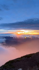 57K views · 2.6K reactions | Así de fácil  . . . . . . . . . . . . #acatenango #volcano #hike #montañismo #travel #landscape | Desnivel Tour | Facebook