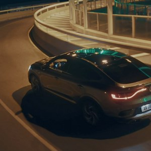 roominess comes standard. 485L boot space and expansive rear seats. | Renault Australia