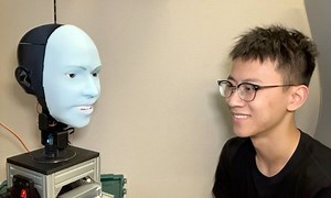 Emo, el robot que imita muecas y sonrisa de personas solo con mirarlas, ¿es éticamente correcto? • ENTER.CO