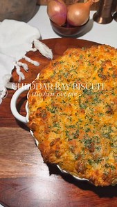 Cheddar bay biscuit chicken pot pie ✨ Chicken - 1 lb chicken breast and thighs (2 chicken breast, 2 chicken thighs) - 2 tsp garlic powder - 2 tsp onion powder - 1 heaping tsp oregano - 1 heaping tsp smoked paprika - 1 heaping tsp @fireandsmokesociety Chica Licka Bam Bam chicken rub - 1/2 tsp chicken bouillon seasoning (optional) - Celery salt & black pepper, to taste - 1 tbsp oil - 1 tbsp ghee (for cooking) Filling - 2 tbsp ghee - 1 small onion, diced - 1 shallot, diced - 2 carrots, diced - 2 ce