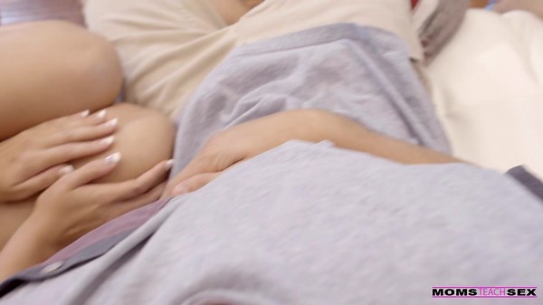 MomsTeachSex - Alexis Fawx And Karter Foxx What Were You Doing