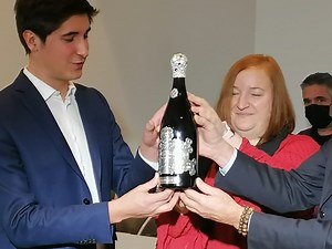 Diamanti e rubini: a Vicenza la bottiglia di vino più preziosa al mondo