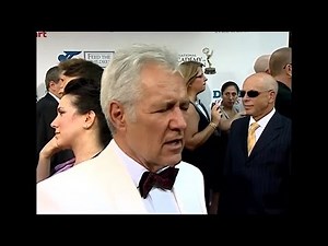 Alex Trebek gives update on cancer diagnosis