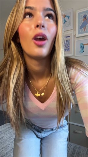 Outfit Inspiration in Slow Motion