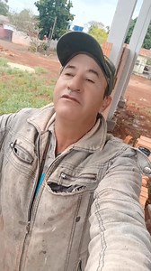 39K views · 2.7K reactions | O cantor Manine mostra um pouquinho do seu dia a dia trabalhando de pedreiro cantor pobre assim não pode viver de benefício tem que viver do seu próprio suor honesto caráter e índole é a nossa meta nesta terra foi assim que nossos pais nos ensinou é assim que Deus quer que a gente vive | Manine Manini | Facebook