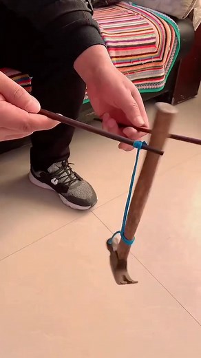 how to tie cable ties in an easy and secure way #cableties #cablemanagement #zipties #diy #howto #lifehacks #organizing #security #tech #diycablemanagement #cabletiehacks #ropemaking #knottylife #knottypro #knottytip #knottytrick | The Handyman's Haven