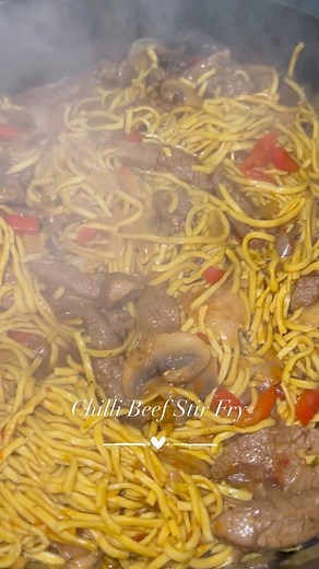 Chilli Beef Stir Fry. Use chicken, beef or prawns or just veg. Method Marinate meat in sesame oil, salt and pepper. Heat 2 cloves of garlic and a chilli (depends how hot you like it) Stir fry whatever veg you want. Transfer to a seperate dish. Fry meat on hot pan. Add veg back to pan along with 6tbsp Sherry, Soy sauce, oyster sauce. Allow it to reduce down. Add 1 litre stock of preference. I added vegetable as it was all I had and it was perfect. Place noodle nests in liquid and allow it to abso