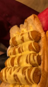 تشكن رول وجبة لذيذة 😋😋 وعلى كيفك #أصل_الأكل_السوري #اقتراحات_مطاعم #كالزوني_شاورما_زين_الشام | Zain Al-Sham Restaurant - مطعم زين الشام