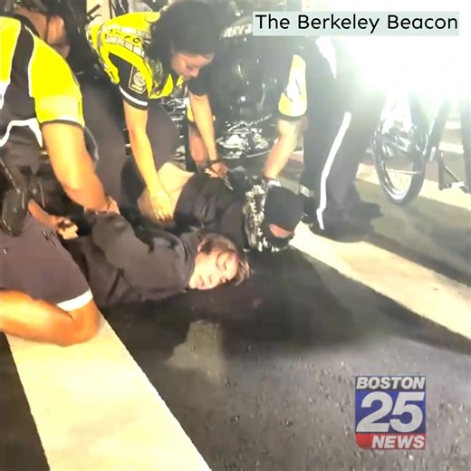 Wild video shows the moment several protestors were arrested after a Pro-Palestine rally on the Boston Common turned violent and several officers were injured, according to police. 🎥: The Berkeley Beacon | Boston 25 News
