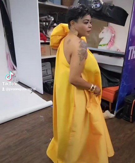 I own no rights to this music "Crown" By Kelly Rowland #wear your crown 👑 with PRIDE #Queen 👸💜✨️ #followersreels #highlightseveryone #followersシ゚ #followers #foryoupage #followersreelsfypシ゚viralシfypシ゚viralシalシ #bosslady #beauty | Yvonne Jolies World