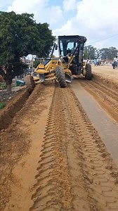 Soil gradesan #amanghazipur #facebookshorts #machinery #catgrader #facebookpost | Aman Ghazipur