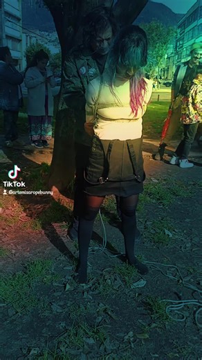 Arte del Shibari: Picnic de Bondage Creativo