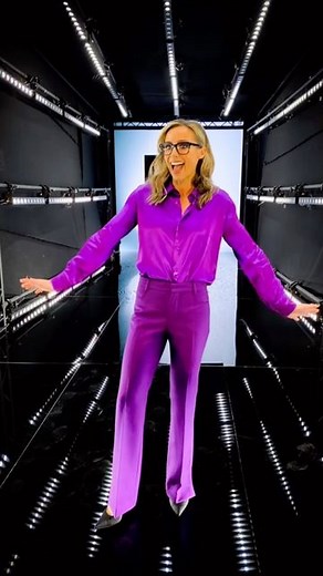 Anna Woolhouse on Instagram: "Behind every great show is a great team. Always a pleasure working with this lovely bunch 壘壘壘 @skysportsboxing"