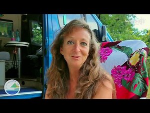 Interview with Myriam about her experience at the Les Manoques naturist campsite