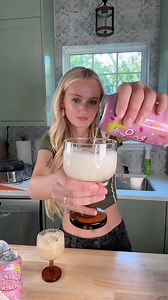289K views · 3K reactions | Making a peach float with homemade peach ice cream and olipops peaches and cream soda  #ad #olipoppartner @drinkolipop | Tineke Younger | Facebook