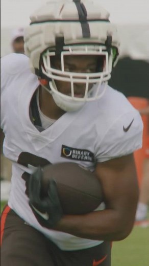 look at this Amari Cooper catch 🫵