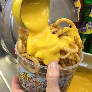 These cheesy bacon fries are WAY more intense than your average curly fries. Footage courtesy of Foody Fetish; https://www.instagram.com/foodyfetish/ | Insider Cheese