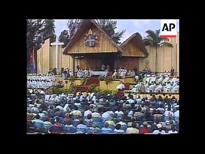 Cuba - Pope leads mass and meets Castro