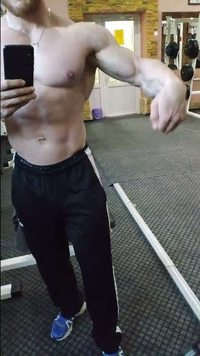 Worship this muscles! Dominant muscle god