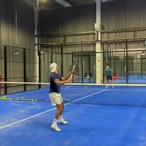 Full attack by @simonvsqz 🔥🎾 #padel #training #smash #padelmagazine | Padel Magazine