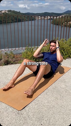 James Stirling - HOME WORKOUTS 💪🏻 on Instagram: "Build a strong core using just your bodyweight! If you don’t have access to equipment, this is a great routine to start building strength in the core. When it gets comfortable, add dumbbells to each movement as your progression. 1️⃣ Plank Rotations x 10 each side 2️⃣ Bicycle Crunch x 10 each side 3️⃣ Bear to plank x 10 reps 4️⃣ Jack Knife x 10 reps 5️⃣ Bent Leg Crunch x 10 each side ✅ Complete 3-4 rounds ✅ Rest 20-30s between exercises Enjoy and