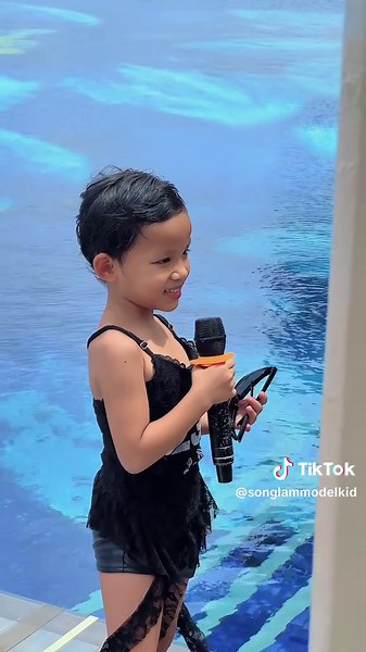 Model Nhí Thể Hiện Tài Năng Tại VISFest