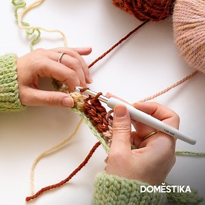 Discover a technique that allows you to create illustrations and designs in full color. Click to learn more. | Domestika